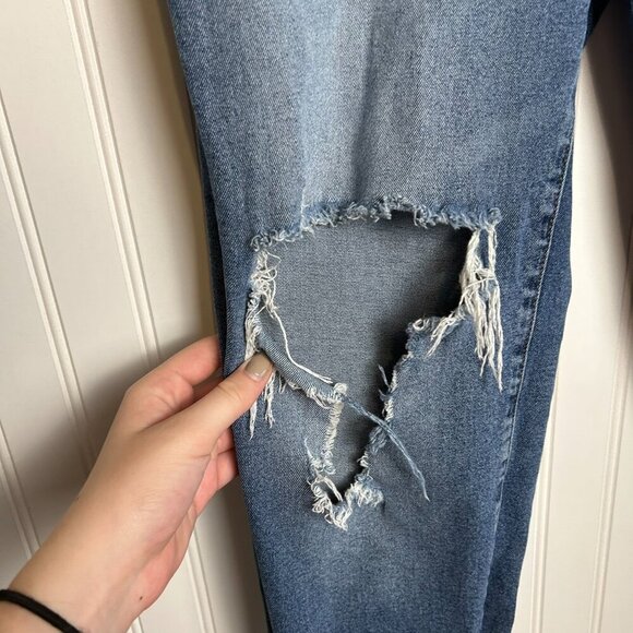 KanCan distressed cropped cuff hem jeans medium wash size 31 G35 - Picture 2 of 6